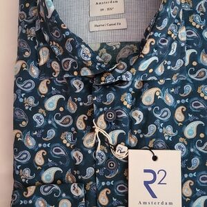 R2 Amsterdam Men’s Shorter Casual Fit Paisley Shirt in Teal
